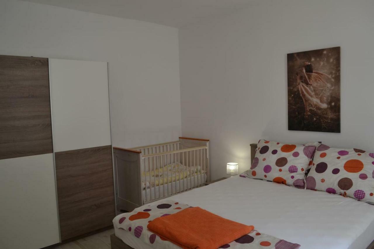 Apartment Rafael Pag Town Bagian luar foto